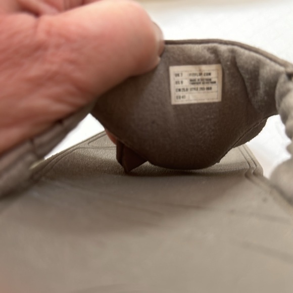 Fit Flops Florrie Putty Leather Toe Post - Picture 5 of 13